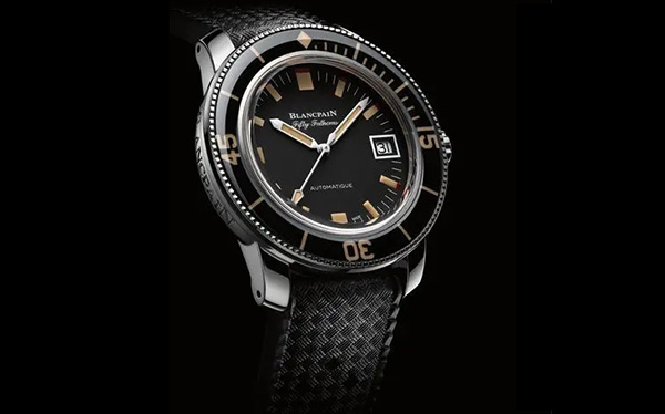 宝珀Blancpain换表带的步骤和注意事项