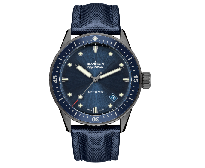 宝珀怎样清洗手表链里的污垢?（图）